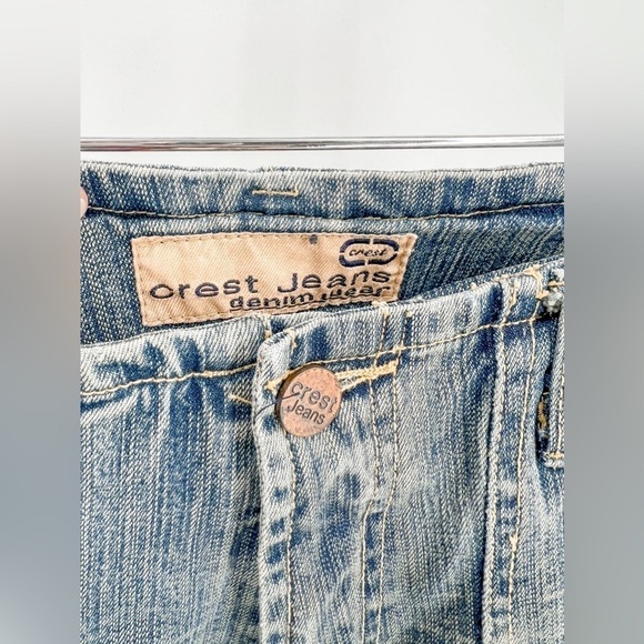 Crest Jeans Distressed Light Wash Blue Pink/Purple Vintage Floral Flare Leg Jean - Picture 3 of 6